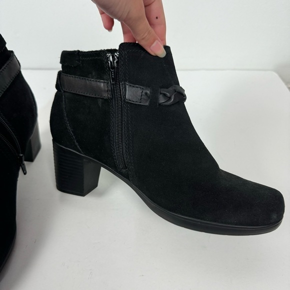 Clarks Bendables Black Leather Suede Round Toe Heeled Ankle Boots Minimalist - Picture 5 of 8